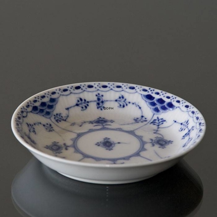 Blue Fluted, Half Lace, bowl 14cm, Royal Copenhagen no. 529
