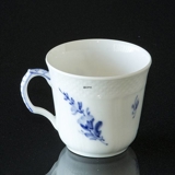 Klosterkælderen - Danish Porcelain Blue Flower braided Tableware 8257-10  Vase 11.5 cm * - Danish Porcelain Blue Flower braided Tableware 8257-10 Vase  11.5 cm *