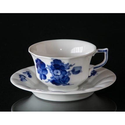 Blue Flowers (Curved, Gold) Single Egg Cup by Royal Copenhagen