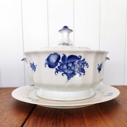 Blaue Blume, eckig, Terrine Nr. 10/8532 mit Fuss Nr. 10/8533, Royal Copenhagen