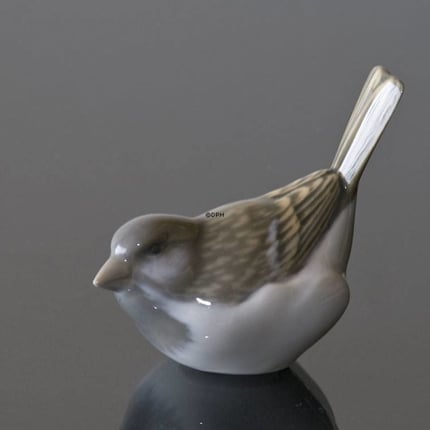 Sparrow, Optimist with tail up, Royal Copenhagen bird figurine no. 1081 or 083