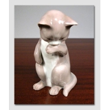 Kitten standing, Bing & Grondahl cat figurine no. 2516