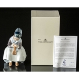 Amager Girl, (Speciel Edition) Sowing while in Regional Costume, Royal Copenhagen figurine no. 1314
