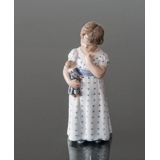 Pige med dukke, Royal Copenhagen figur nr. 3539