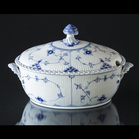 Antikkram - Blue Flower Plain Danish porcelain. Large sauce boat