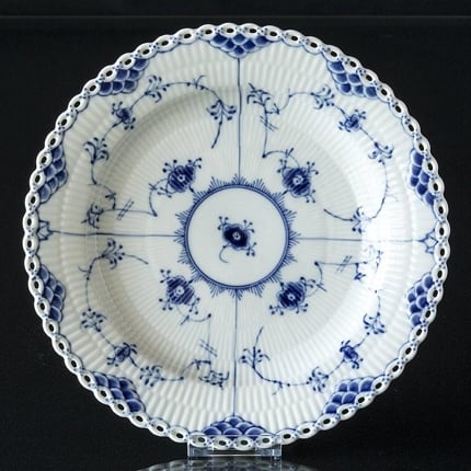 Blue Fluted, Full Lace, Plate, Royal Copenhagen 25cm (Old No. 1-1084)