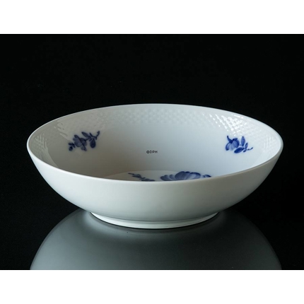 Blue Flower, Braided, Salad Bowl, small no. 10/8060 or 577, Royal Copenhagen 21.5 cm