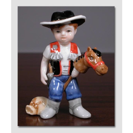 Thomas der kleine Cowboy. Aus der Serie der Mini-Kinder von Royal Copenhagen Figur Nr. 011