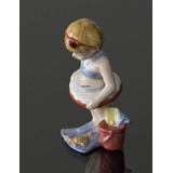 Christina, Badepige. Figur i Royal Copenhagens serie af minibørn