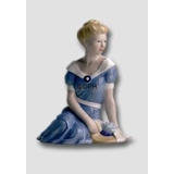 Lady sitting, Royal Copenhagen figurine in the Scandinavian women series