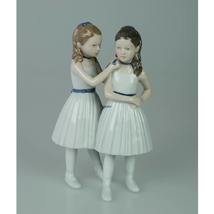 Zwei Ballarinen stehen, Ballerina, Royal Copenhagen Figur Nr. 135