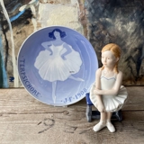 Little ballerina standing ready to dance, Royal Copenhagen figurine