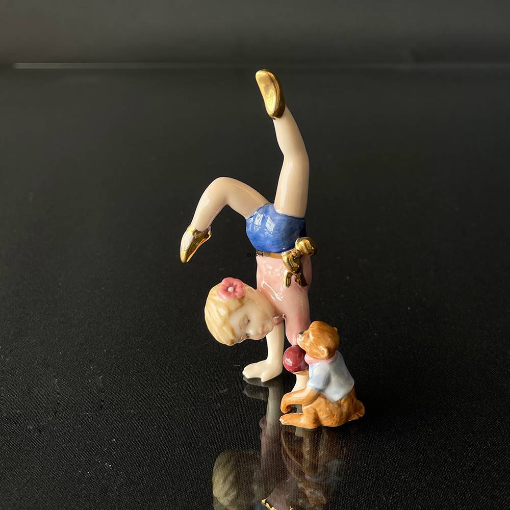 The Little Artist , Royal Copenhagen figurine from the Mini Circus  collection series