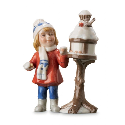 Mini Sommer og Vinterbørn, pige ved foderbræt, Royal Copenhagen figur nr. 261