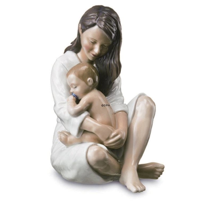 Mother with sleeping baby, Royal Copenhagen figurine no. 541