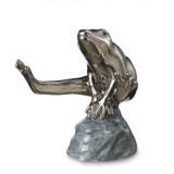 Platin frø, siddende på sten, Royal Copenhagen figur