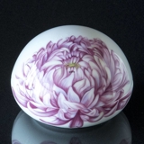 Bonbonniere with Chrysanthemum, Royal Copenhagen Easter Egg 2021