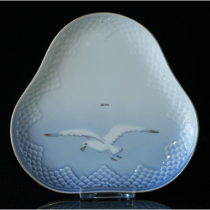 Seagull Service with gold, triangular pickle dish no. 361 or 52D