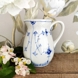 Blåmalet Hotelporcelæn Mælkekande 6,5 dl. 15cm, Musselmalet Bing & Grøndahl nr. 1044