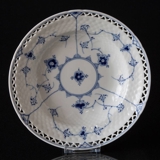 Blåmalet dyb tallerken 21 cm, med blondekant, Bing & Grøndahl