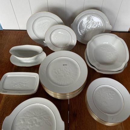 Weiss Christrose mit Gold Geschirr Bing & Gröndahl. 25 teile