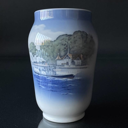 Vase with Silkeborg Town Hall by the Silkeborg lakes, Royal Copenhagen no. 399