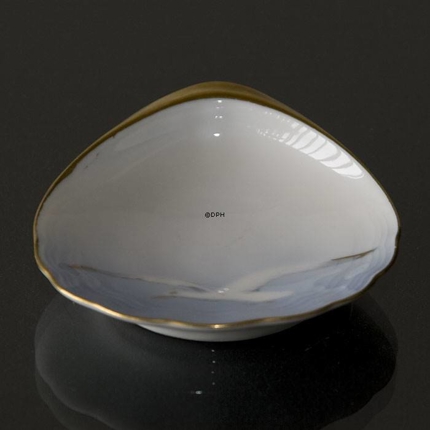 Seagull Service with gold, pickle dish, Bing & Grondahl no. 200 or 330
