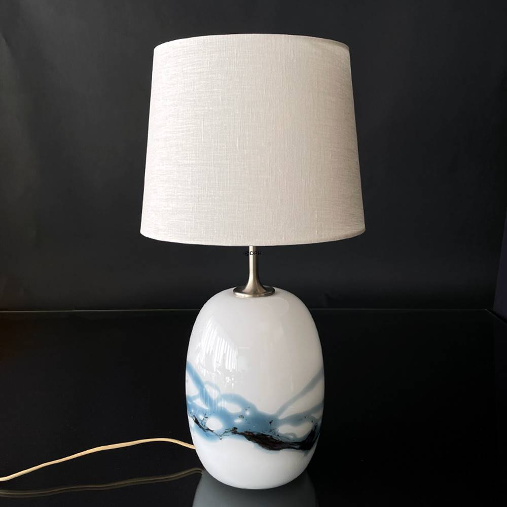 dråbe is Hæl Holmegaard Sakura lampe, Stor, Oval med blå striber, Uden skærm Udgået af  produktion | Nr. 3623233 | Alt. DG1828 | Michael Bang | DPH Trading