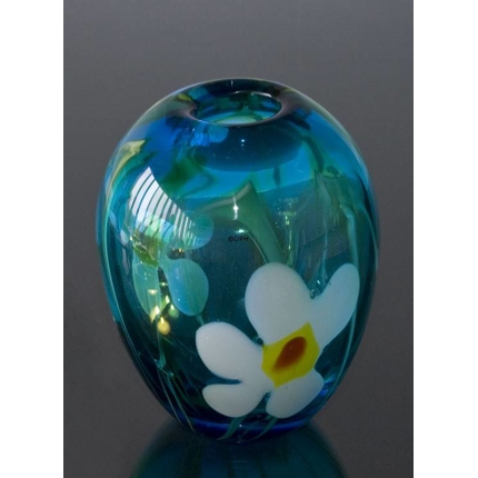 Stor rund glasvase - blå med blomstermotiv, Mundblæst glaskunst,