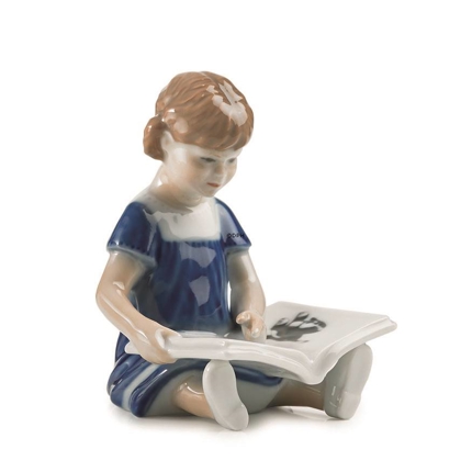 Elsa liest, mini, Mädchen sitzt mit Buch, Royal Copenhagen Figur Nr. 089