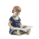 Else læser, mini, Pige siddende med bog, Royal Copenhagen figur