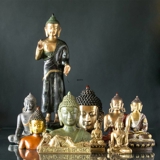 Buddha Figur Schütz und Wohltätigkeit