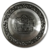 1982 Astri Holthe Norwegian Pewter Christmas plate, Christmas Shopping