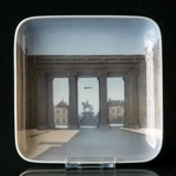 Dish with the Colonnade at Amalienborg, Bing & Grondahl No. 1300-6610