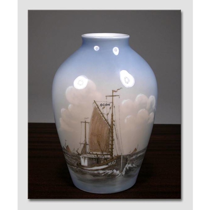 Vase with Fishing boat, Bing & Grondahl no. 1568-5239