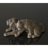 Lion and lioness, Bing & Grondahl figurine no. 1823