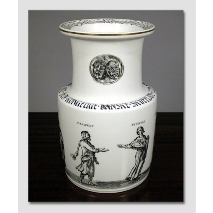 Vase mit Szenen aus Komödien vom klassischen Dramatiker Terents, Bing & Gröndahl Nr. 1857-5750