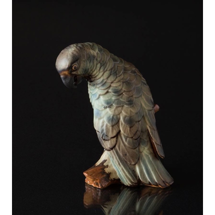 Parrot looking down to the side, Bing & Grondahl stoneware bird figurine no. 2019