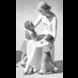 Mor med børn, Bing & Grøndahl figur nr. 2196