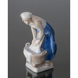 Kvinde som vasker, Bing & Grøndahl figur
