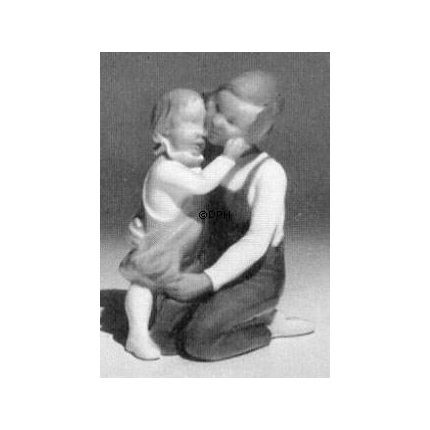 Pige og baby, Bing & Grøndahl figur nr. 2250