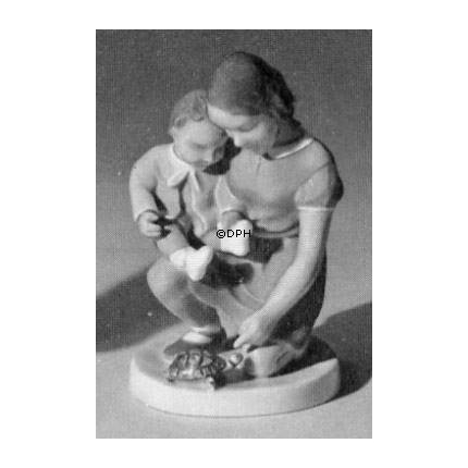 Children with turtle, Bing & Grondahl figurine no. 2277