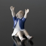 Up to mommy, girl lifting arms for her mom, Bing & Grondahl figurine no. 1021478 / 2324