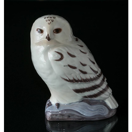 White snowy owl, Bing & Grondahl bird figurine no. 2475