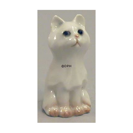 Cat, Bing & Grondahl figurine no. 527 or 2527