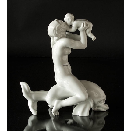 Woman kissing child, Bing & Grondahl figurine no. 57 or 4057