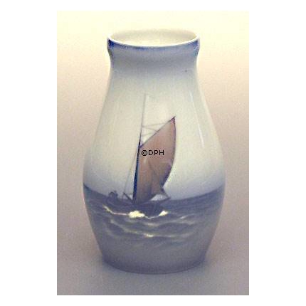 Vase mit Schiff, Bing & Gröndahl Nr. 524-140