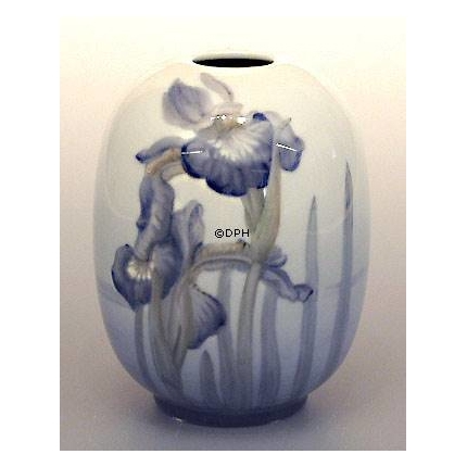 Vase with Iris, Bing & Grondahl no. 8424-282