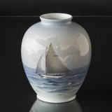 Vase med skib, Bing & Grøndahl nr. 8702-354