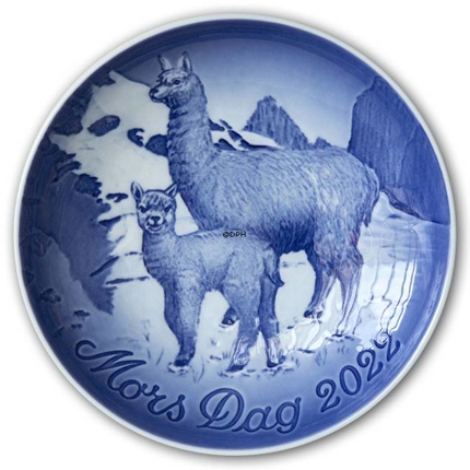 Alpaca with young one 2022, Bing & Grondahl Mother's Day plate